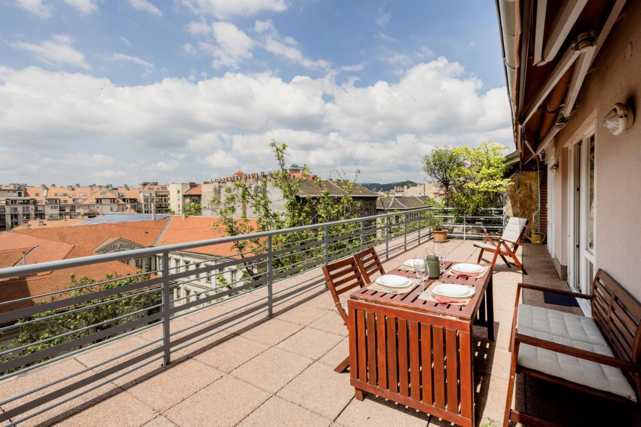 Bright And Spacious Penthouse W/ Terrace & Parking Budapeszt Zewnętrze zdjęcie